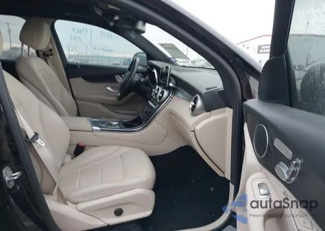 2018 Mercedes-Benz Glc 300 from USA, damaged, VIN WDC0G4JB7JV091043